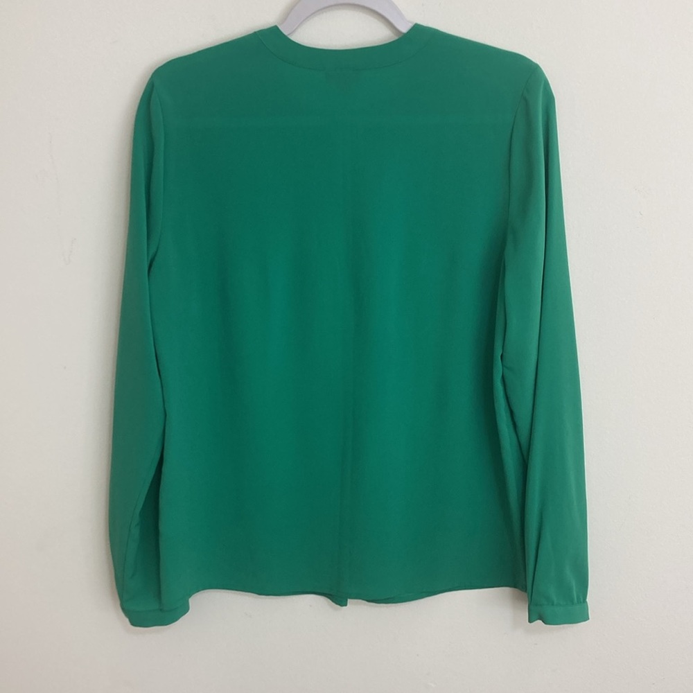 Set of two Talbots Blouses - Picture 12 of 14